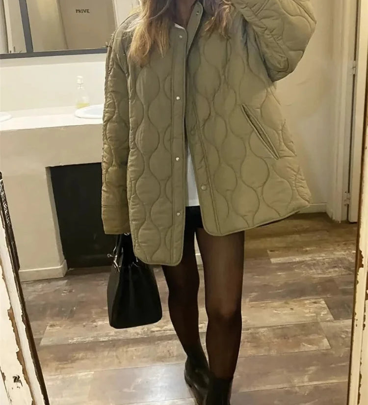 Quiltet letvægtsjakke til kvinder – stilfuld overgangsjakke i moderne pasform
