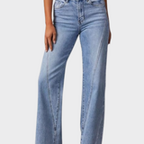 Lyseblå wide leg jeans til kvinder – moderne pasform og klassisk denimlook