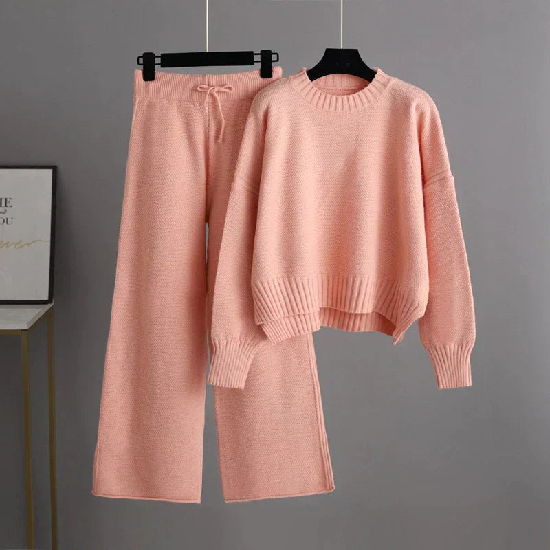 Strikket To-Delt Sæt med Sweater og Brede Bukser – Komfort & Stil
