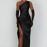 One Shoulder Maxikjole med Slids og Elegant Drapering