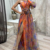 Elegant Asymmetrisk Maxikjole med Slids og Transparent Design