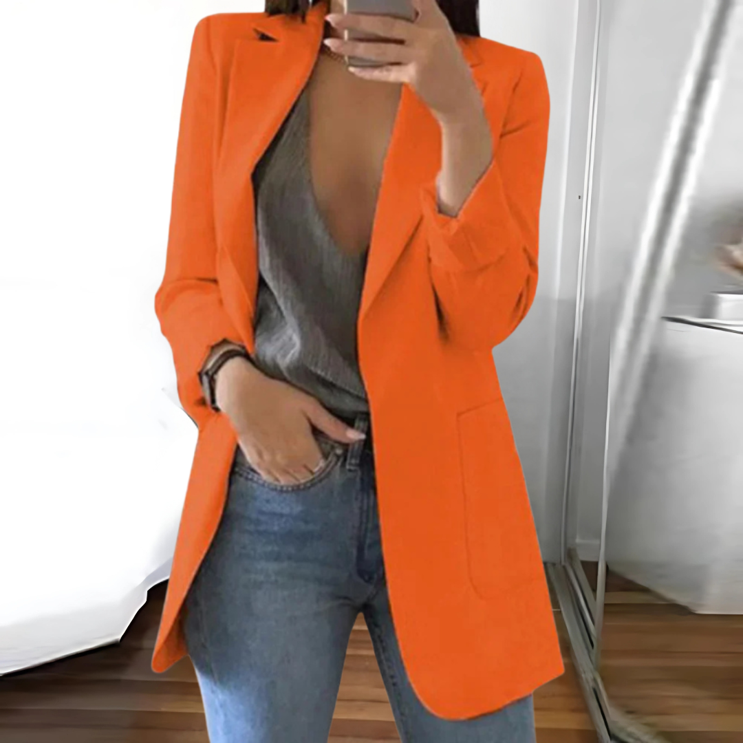 Elegant dame blazer i klassisk sort design