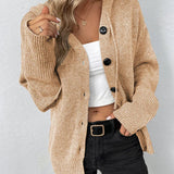 Strikcardigan med hætte og afslappet hverdagsstil