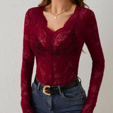 Langærmet blonde bluse med dyb v-udskæring