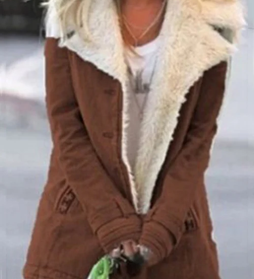 Varm damefrakke med plysfor – stilfuld vinterjakke til hverdag og udendørs brug