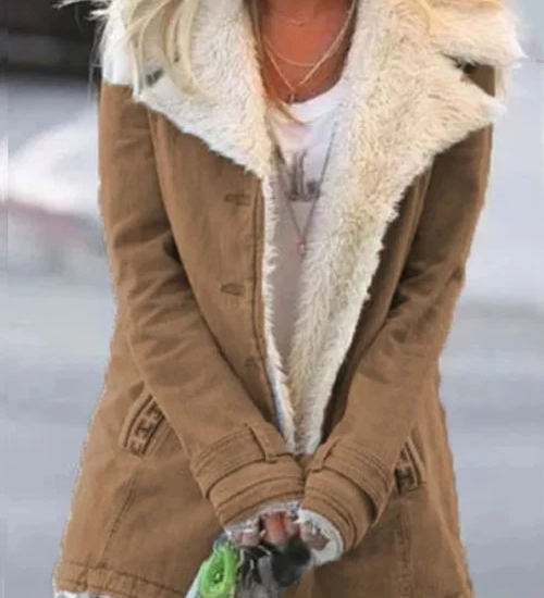 Varm damefrakke med plysfor – stilfuld vinterjakke til hverdag og udendørs brug