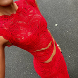Elegant blondesæt med crop top og lang nederdel – perfekt til fest