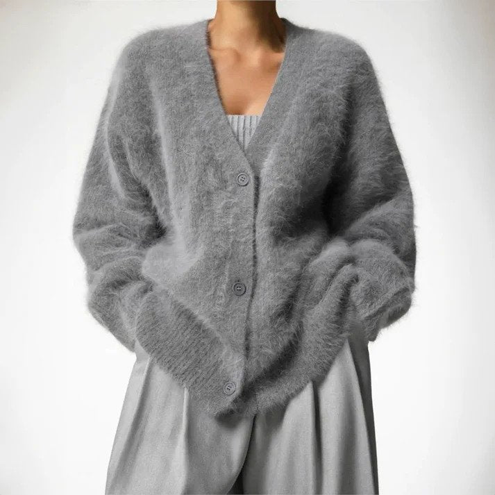 Fluffy cardigan dame – blød og elegant strik