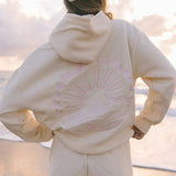 Oversize hoodie til kvinder med strandinspireret print