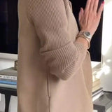 Stilfuld damejakke med dobbeltknap-lukning og elegant pasform