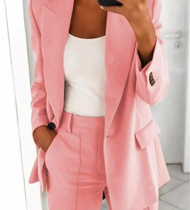 Elegant Jakkesæt med Blazer og Bukser – Perfekt Pasform til Hverdag og Job