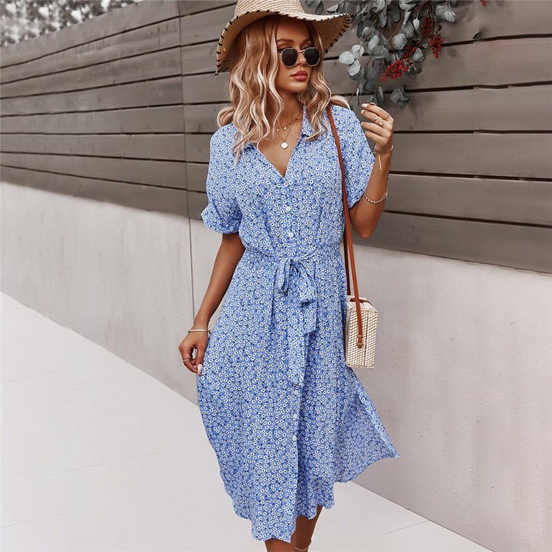 Sommerkjole med bindebånd – Casual midi-kjole med blomster og knapper
