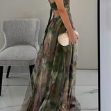 Farverig Halterneck Maxikjole med Flydende Chiffon