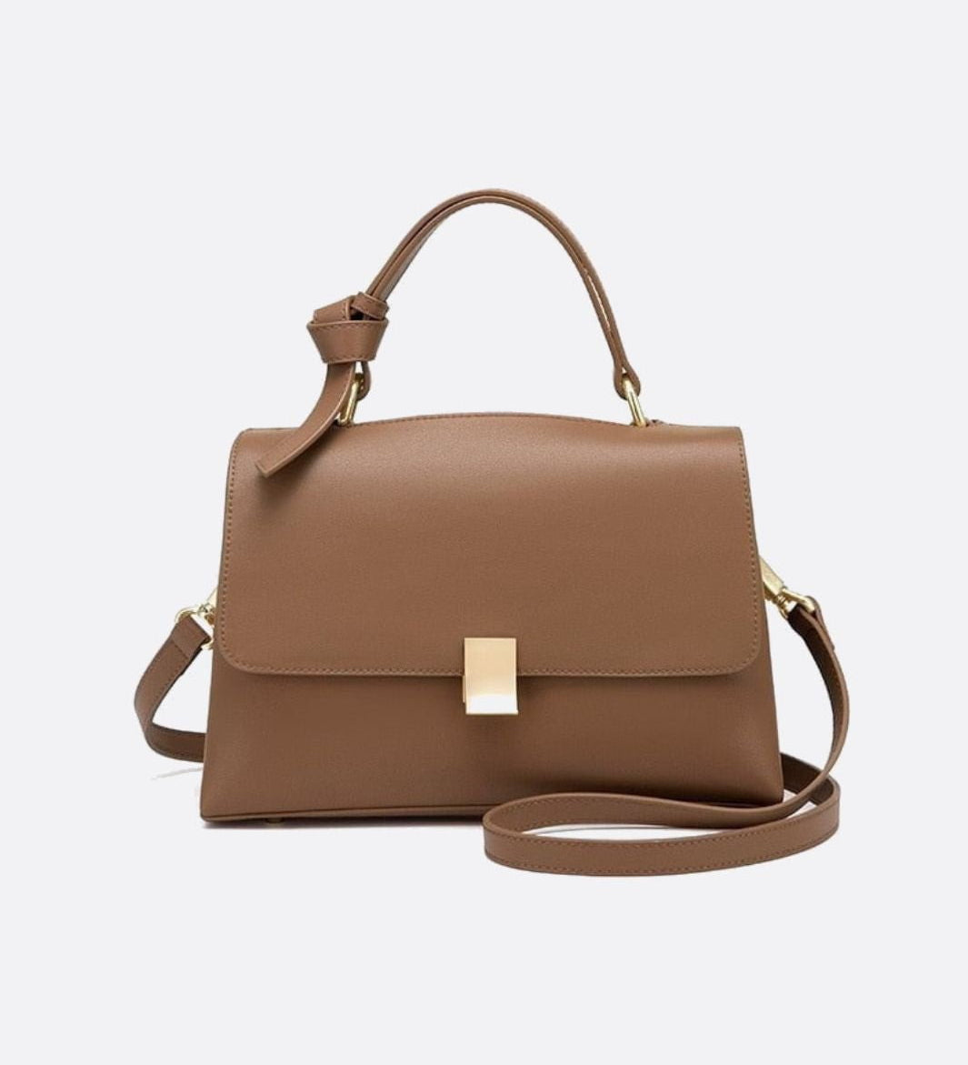 Taupe håndtaske med klap – Elegant taske med rem og guldspænde