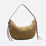 Halvmåne Stråtaske – Elegant Sommerdesign i Naturmateriale