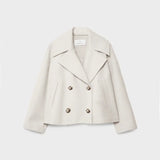 Kort dobbeltradet damefrakke – stilfuld overgangsjakke i tidløst design