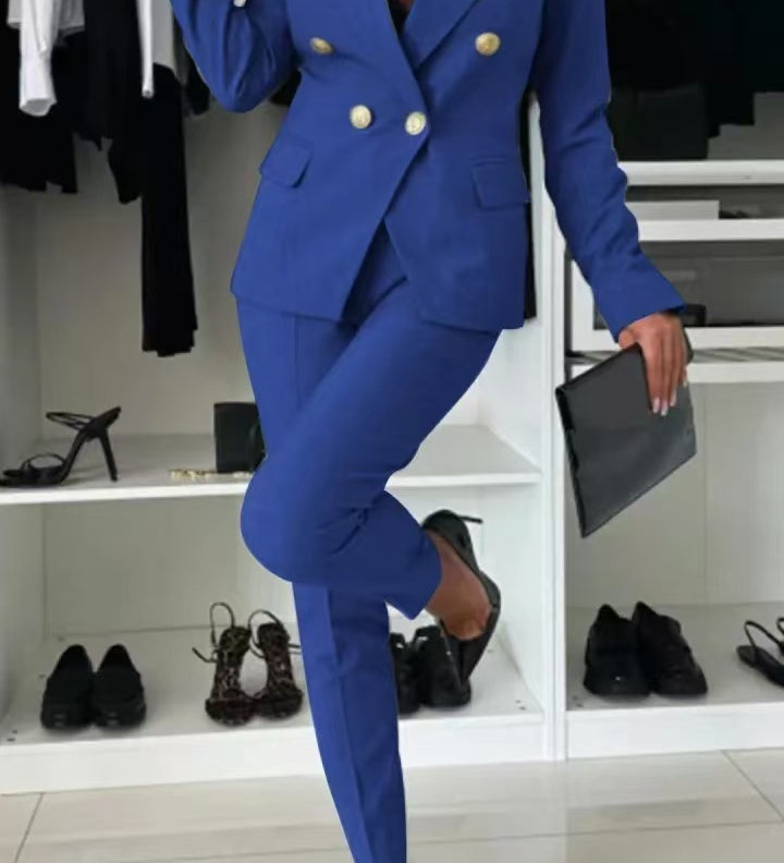 Elegant Jakkesæt med Blazer og Bukser – Feminint og Moderne Look