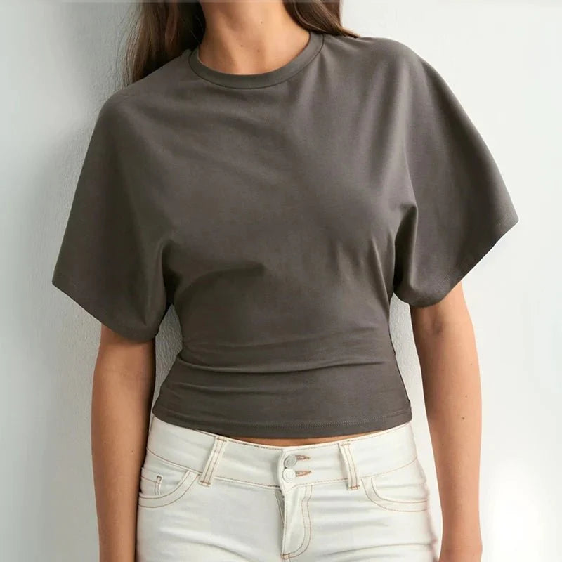 Basic cropped t-shirt med rund hals og blød komfort