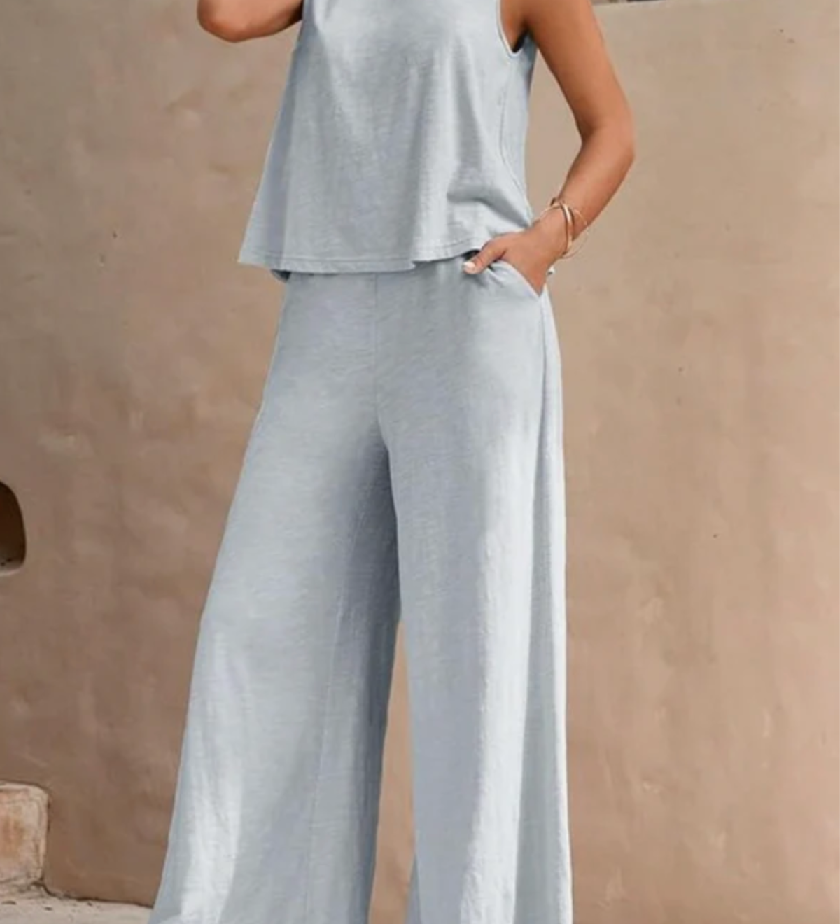 Elegant Sæt med Ærmeløs Top og Vide Bukser – Let Komfort og Tidløs Stil