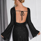 Kort glitterkjole – Lange ærmer og elegant pasform