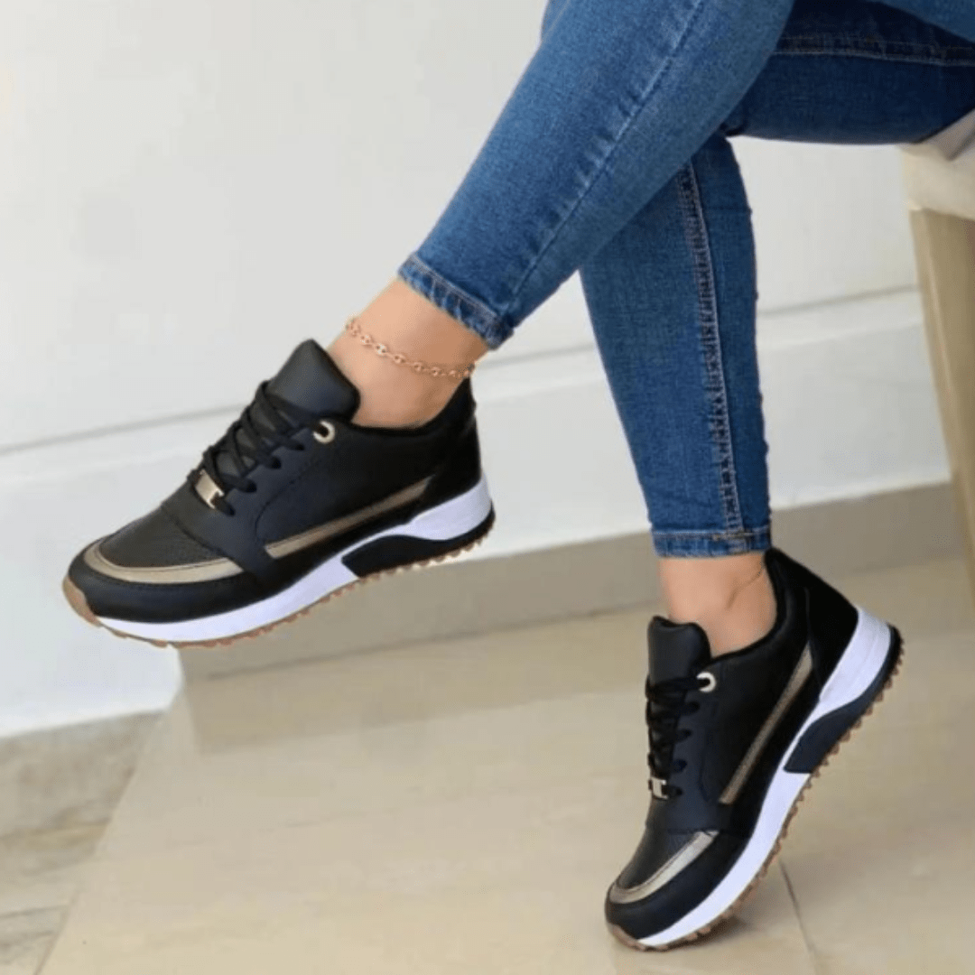 Chunky Sneakers med Metallic Detaljer og Komfortsål