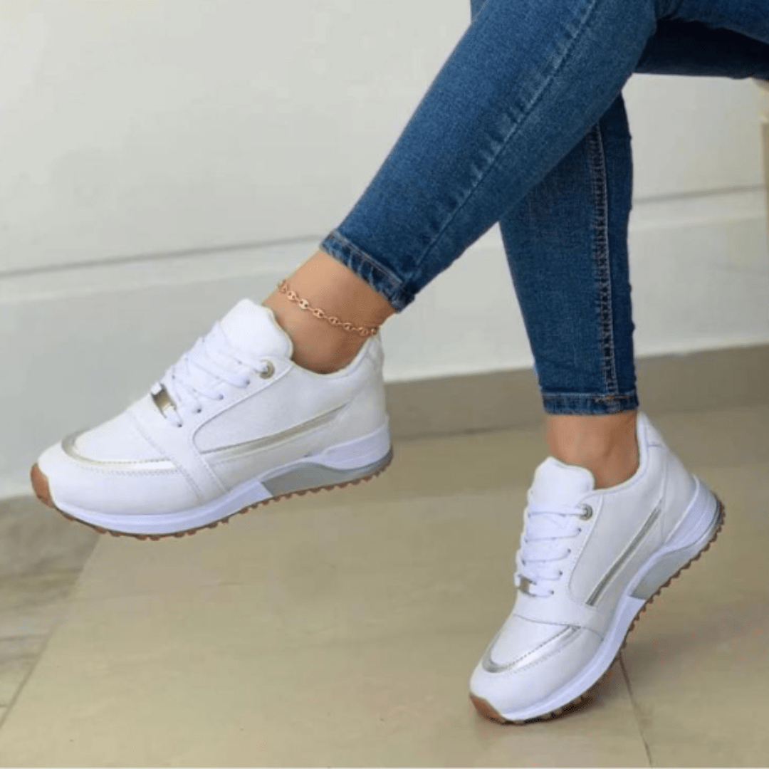 Chunky Sneakers med Metallic Detaljer og Komfortsål