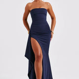 Stropløs aftenkjole dame – elegant kjole med høj slids